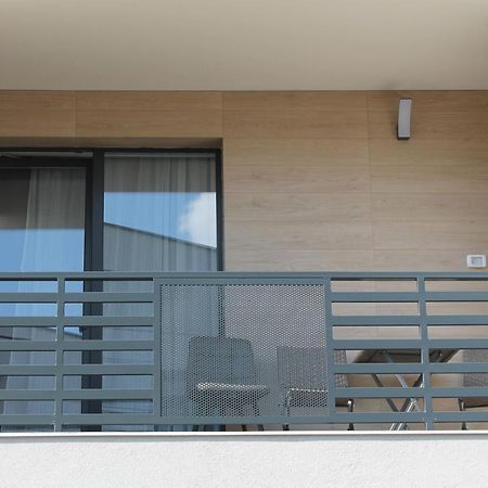 Visaj Homes Giroc ภายนอก รูปภาพ